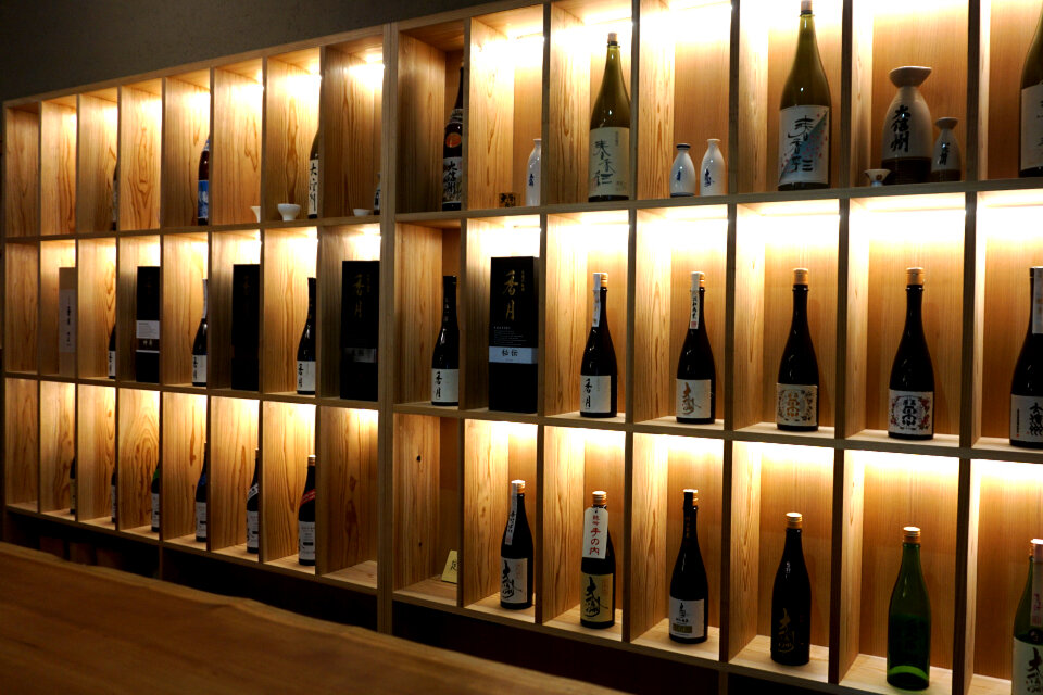 大信州酒造の聞き酒ROOMにならぶ日本酒